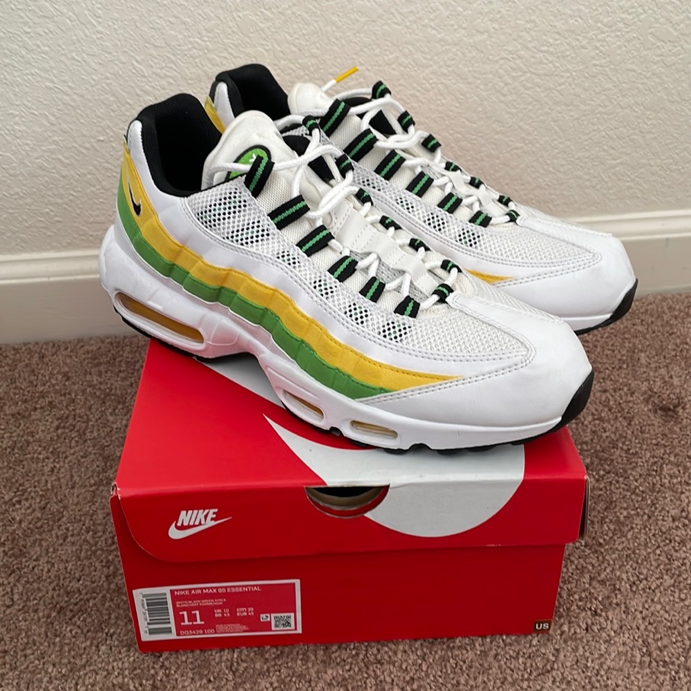 Nike Air Max 95 Essential Size 11 White Green Apple Tour Yellow